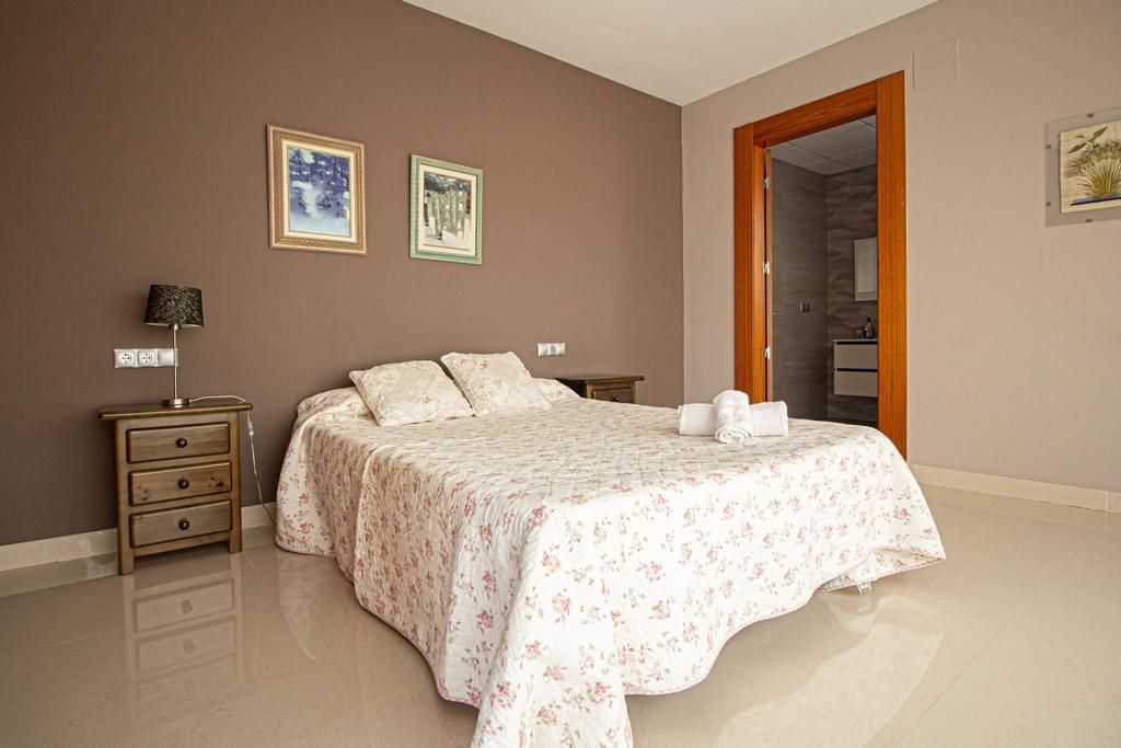 Bathroom in villa for sale in Alfas del Pi