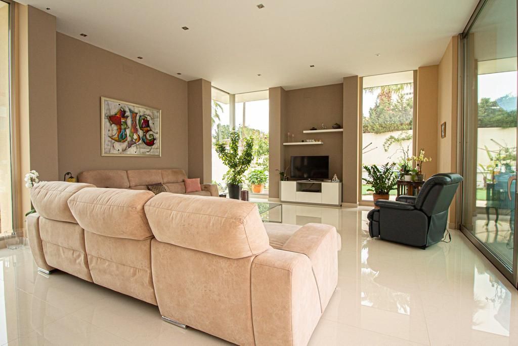 Pool area in villa for sale in Alfas del Pi