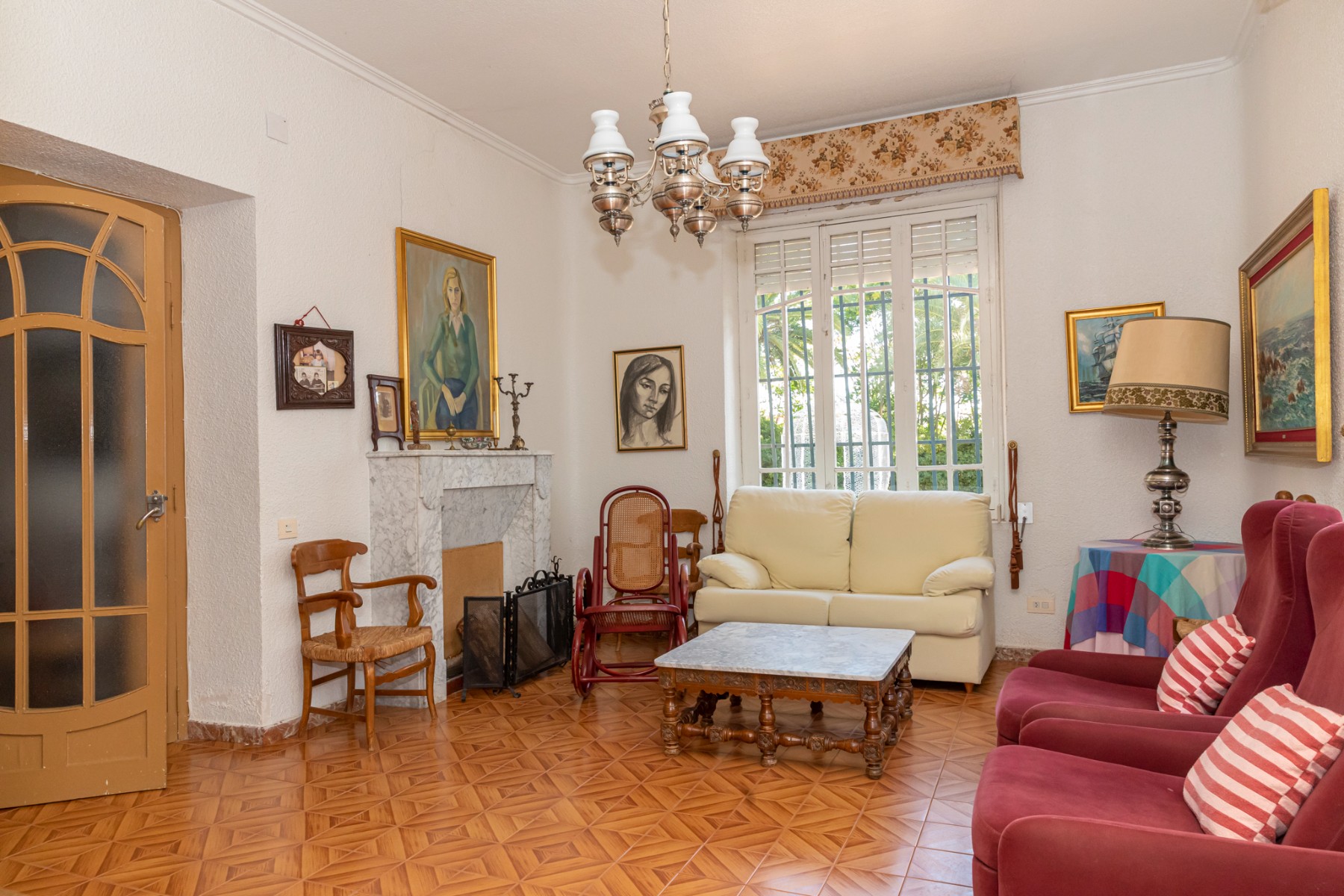 Dining area in villa for sale in Yecla