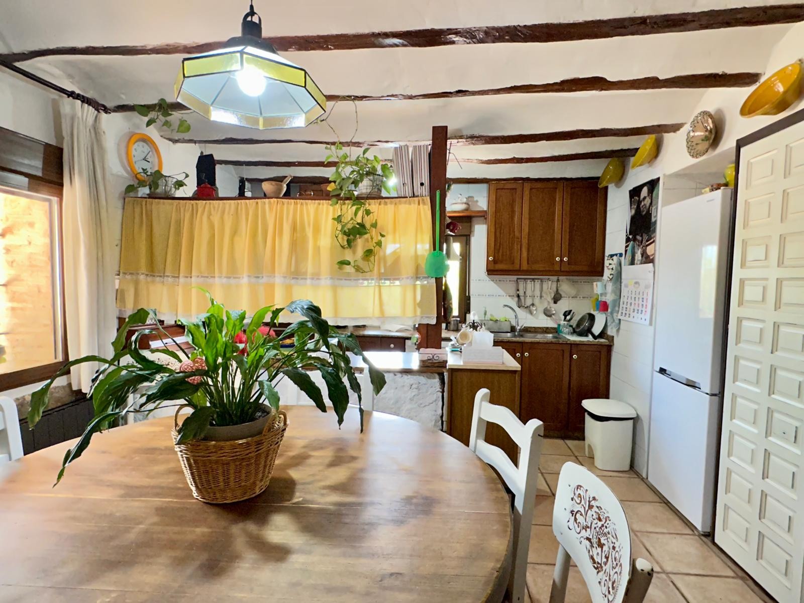 Pool area in villa for sale in Yecla