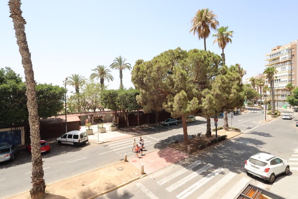 Bedroom in apartment for sale in Torrevieja