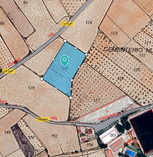 Underbar Jordbruksmark i Alguena