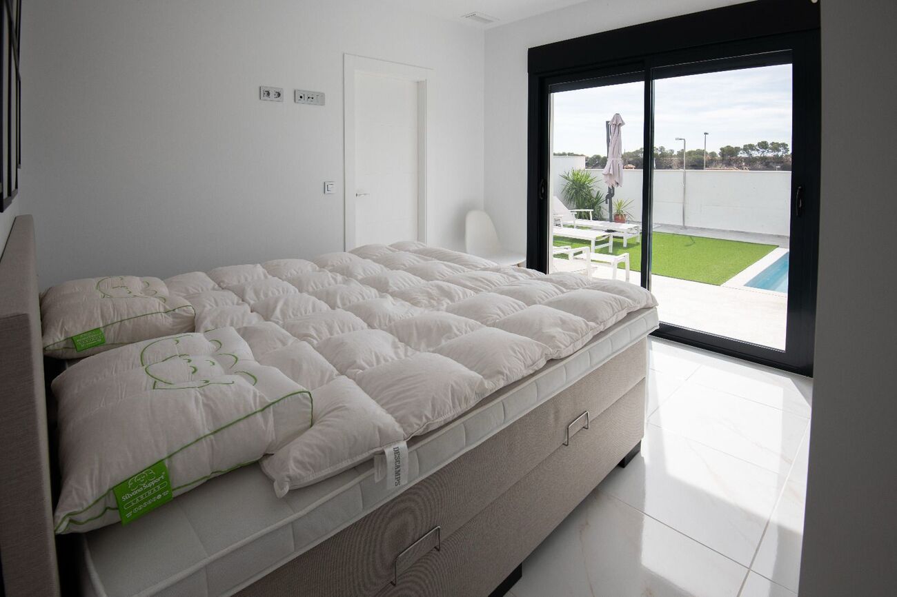 Exterior view in villa for sale in Pinar de Campoverde