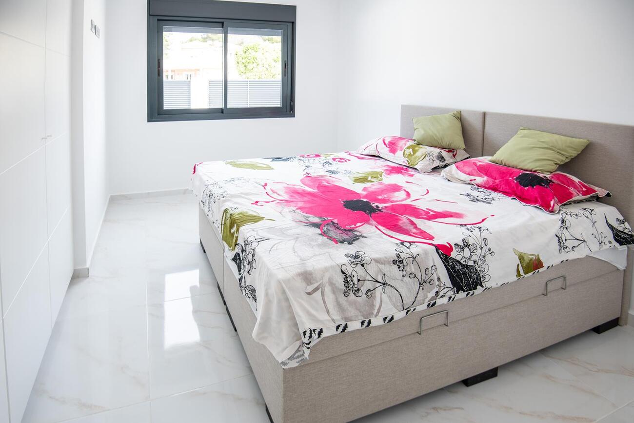 Garden in villa for sale in Pinar de Campoverde