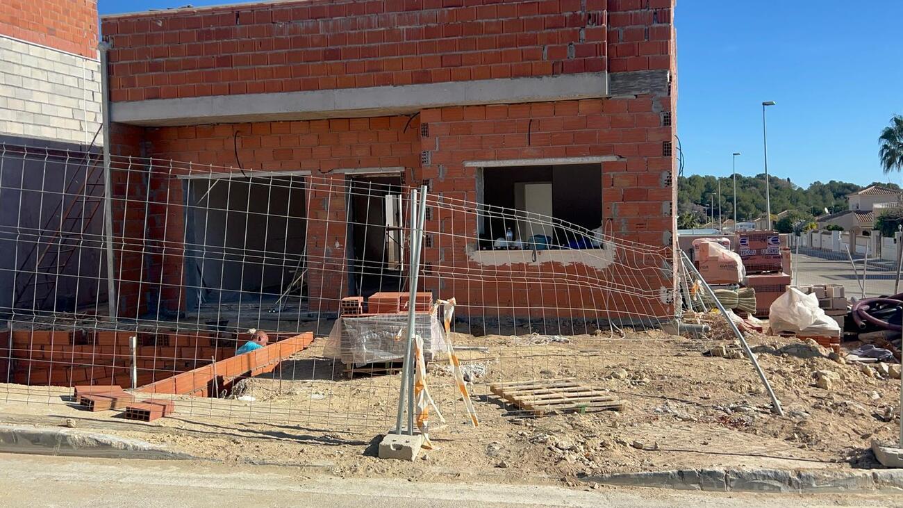 Terrace in villa for sale in Pinar de Campoverde