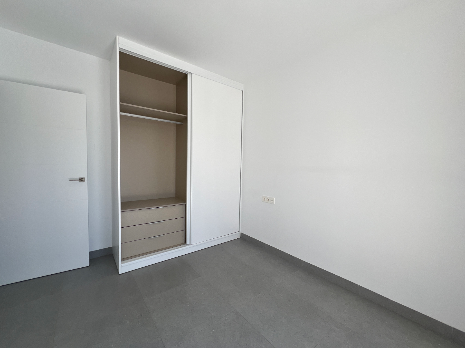 Master bedroom in villa for sale in Torre Pacheco