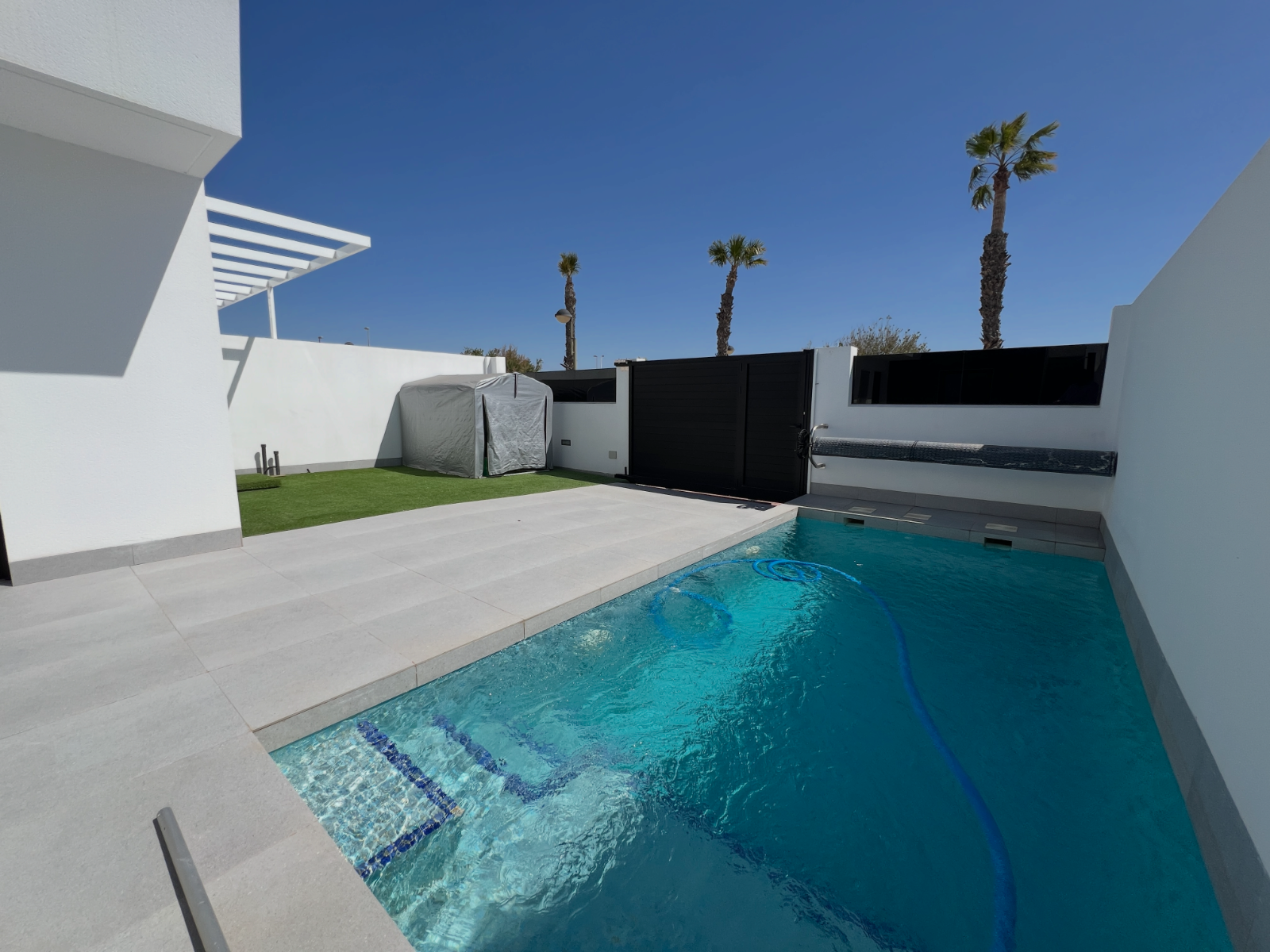 Garden in villa for sale in Torre Pacheco