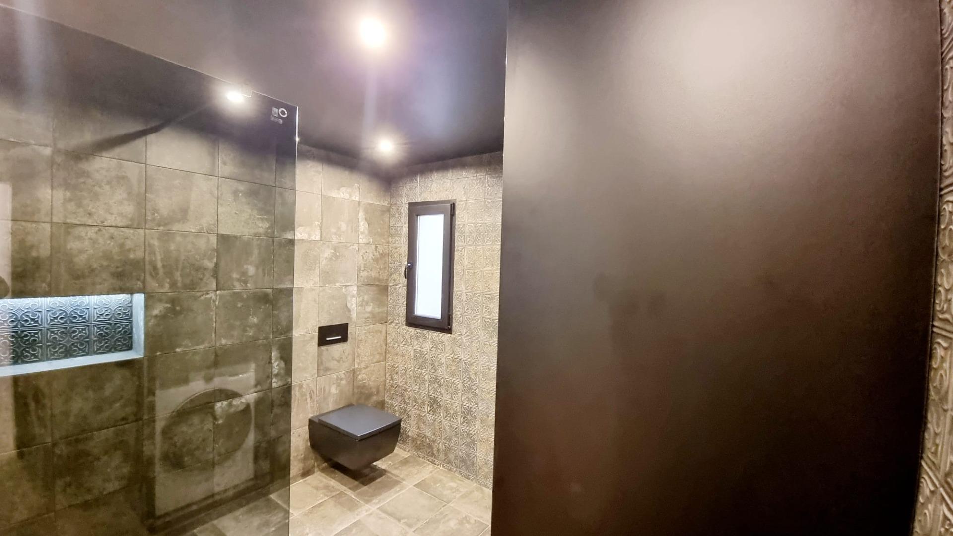 Bedroom in apartment for sale in Torrevieja