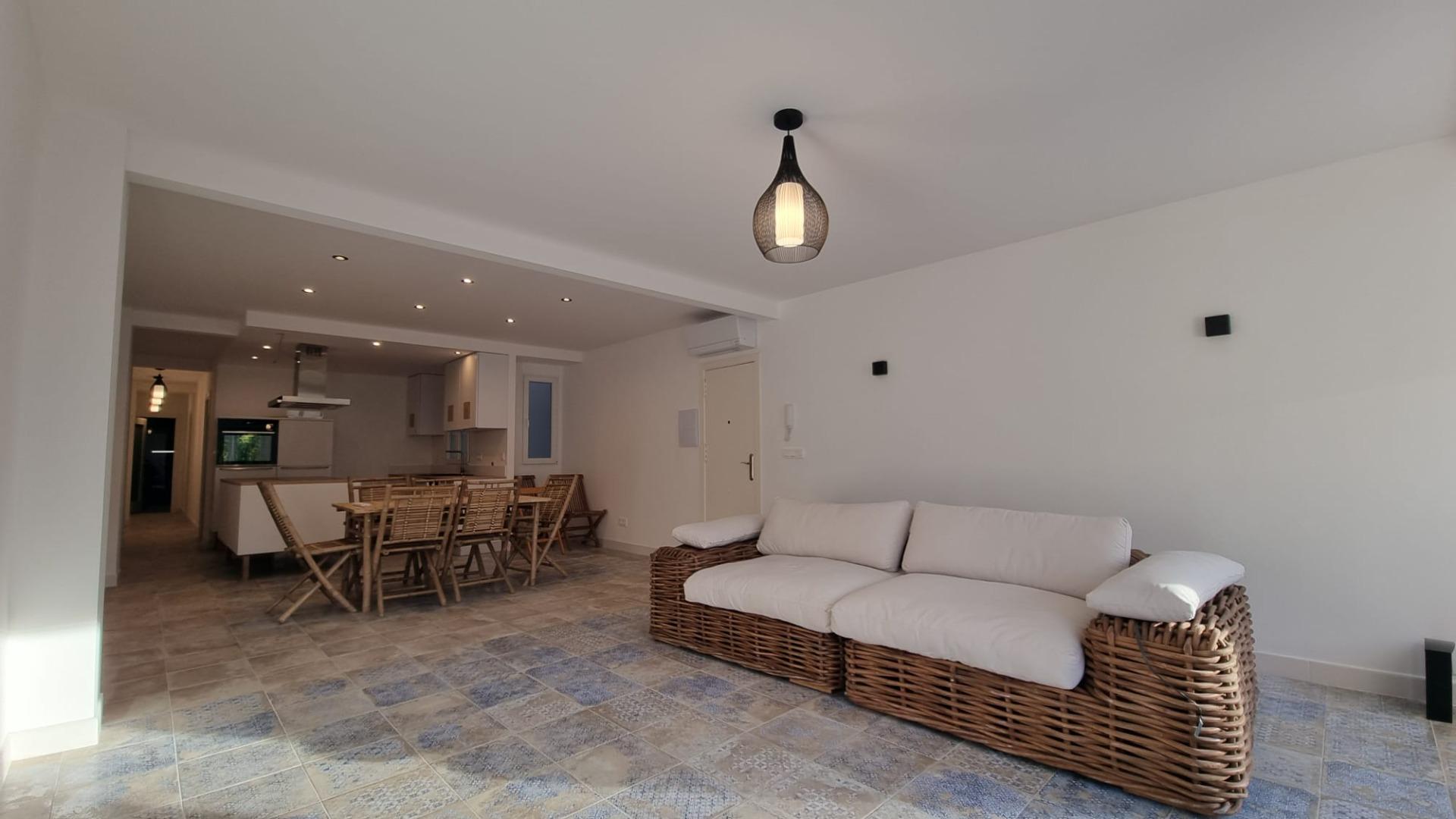 Bedroom in apartment for sale in Torrevieja