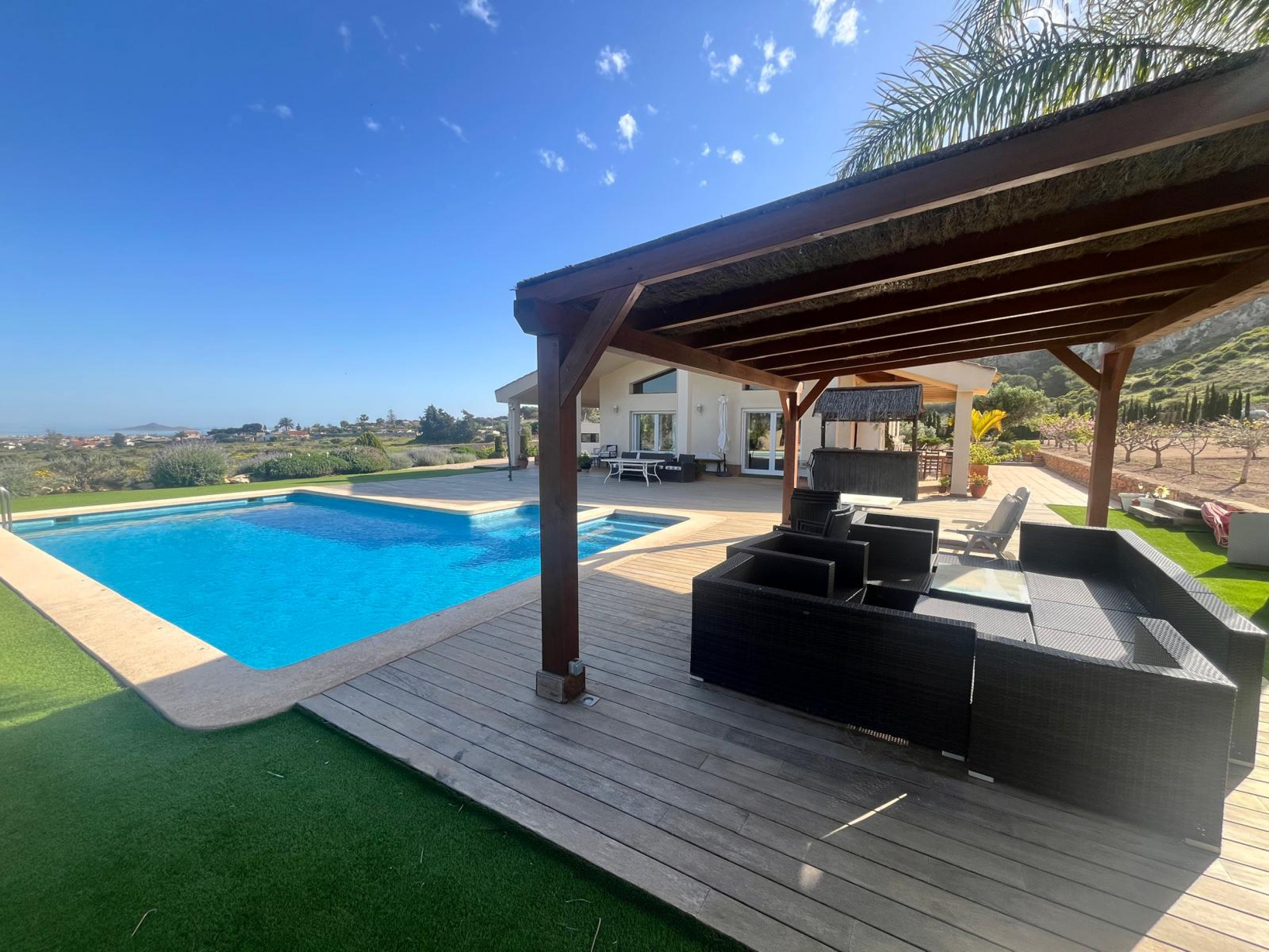 Kitchen in villa for sale in Los Belones