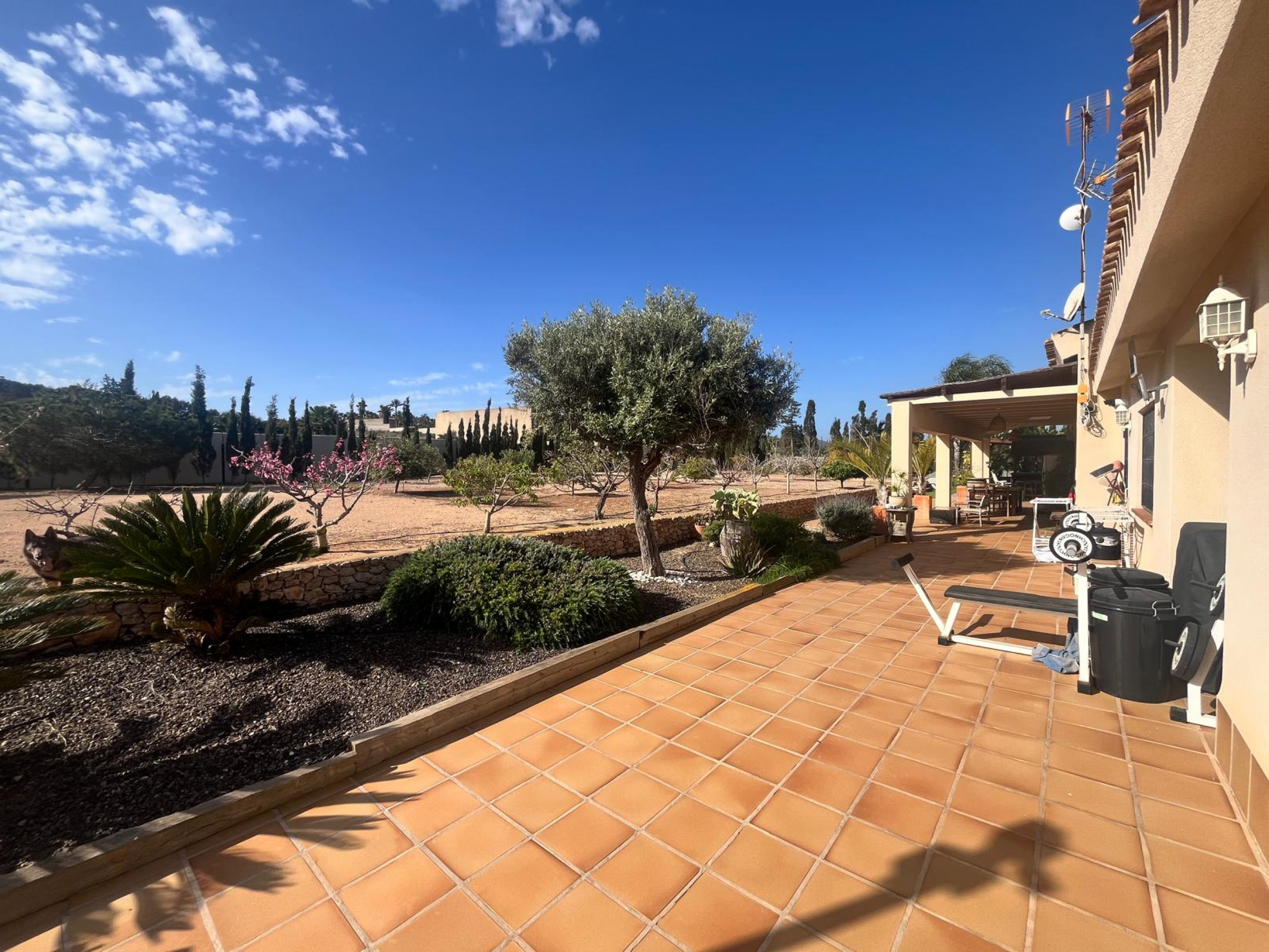 Terrace in villa for sale in Los Belones