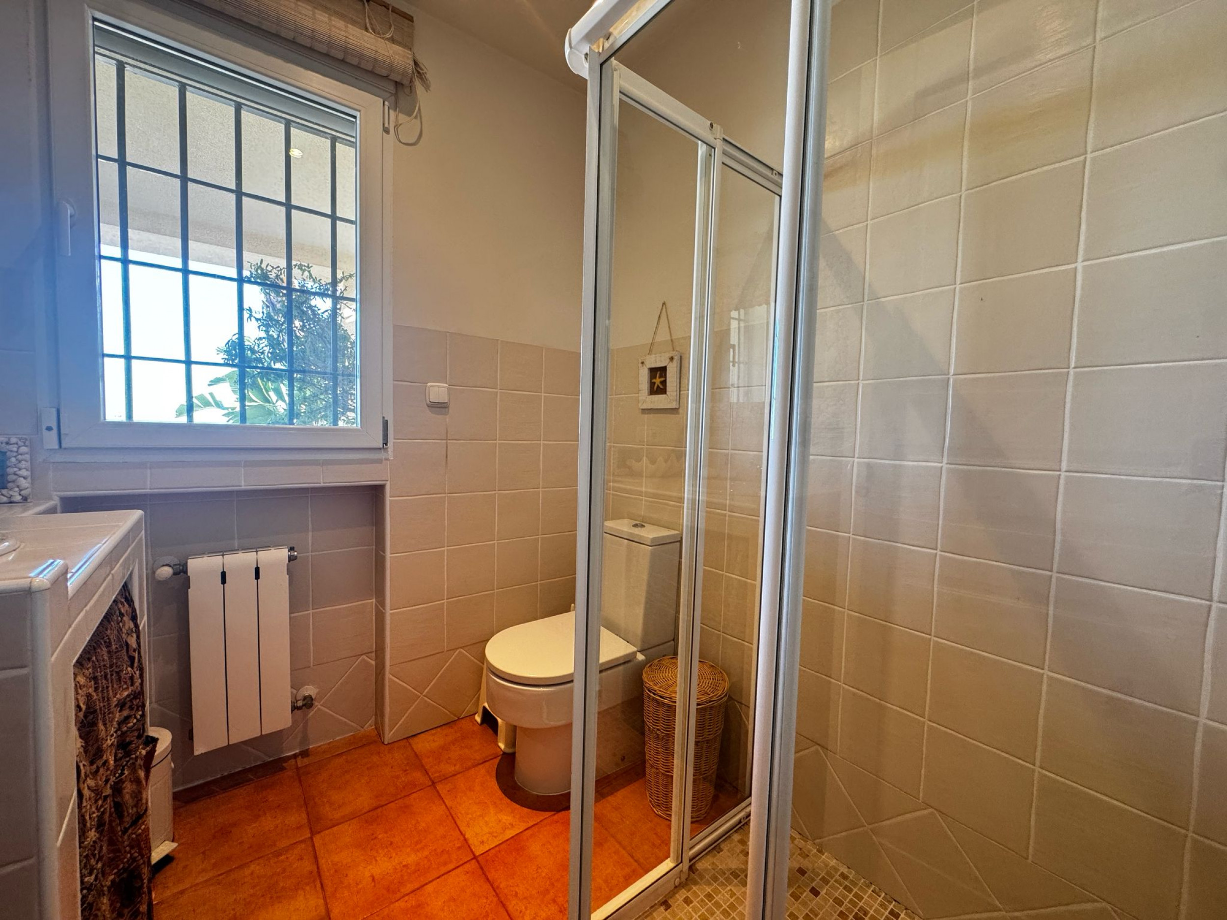 Master bedroom in villa for sale in Los Belones