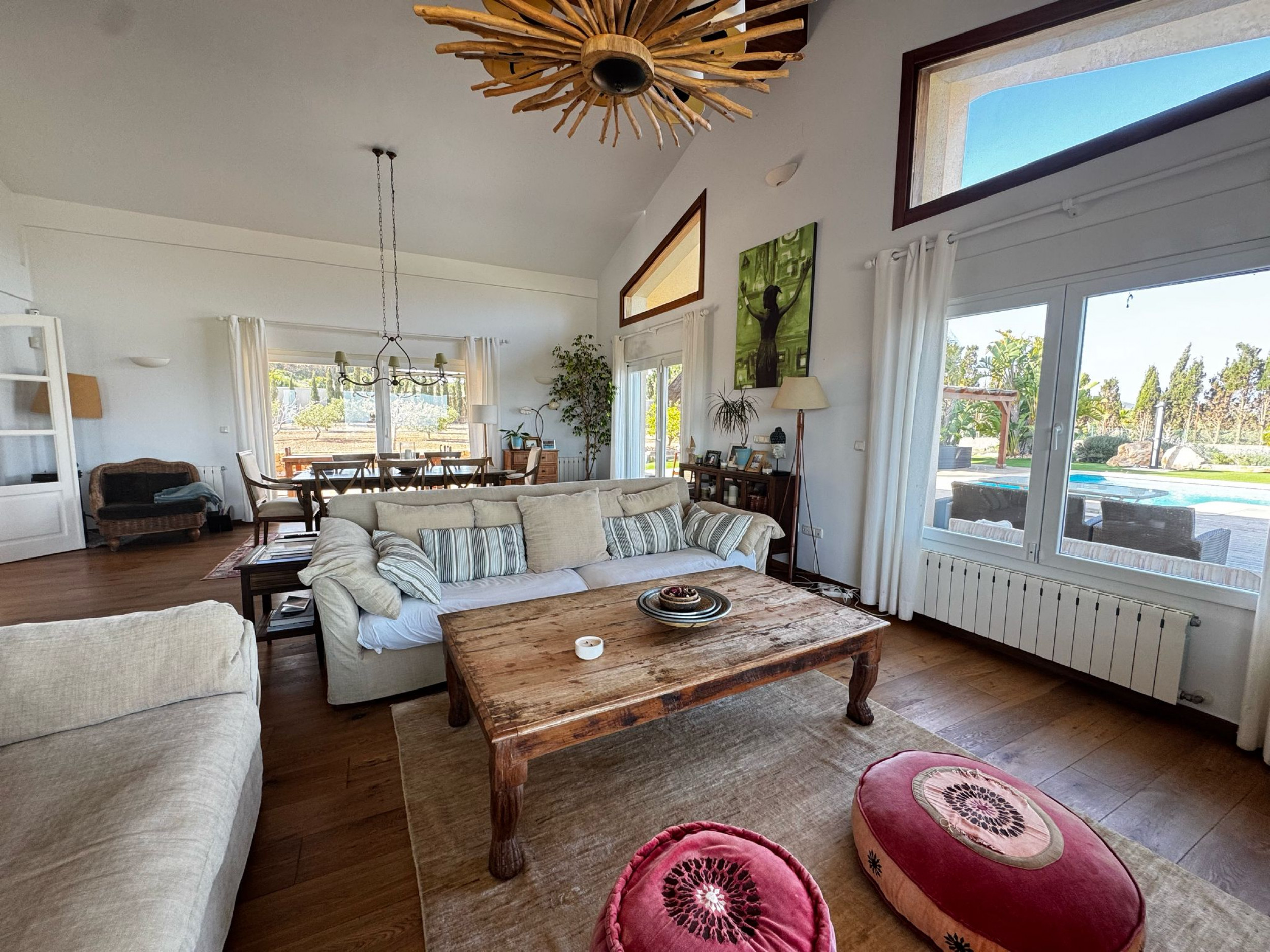 Garden in villa for sale in Los Belones