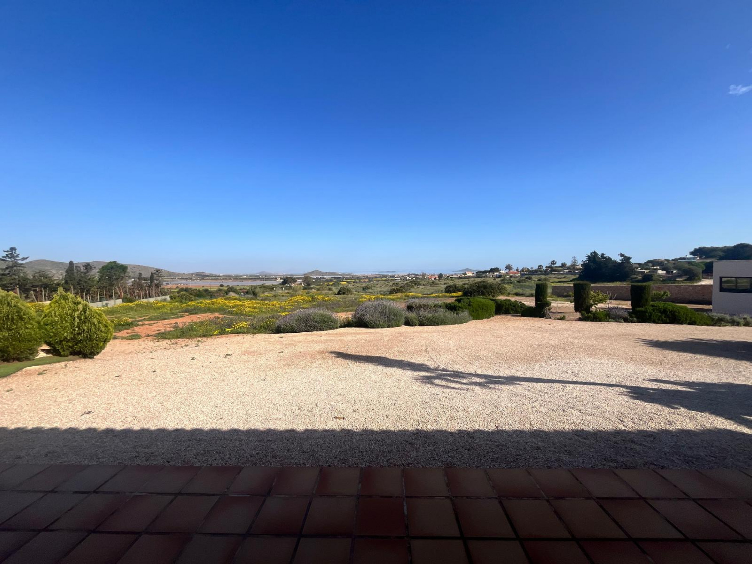 Garden in villa for sale in Los Belones