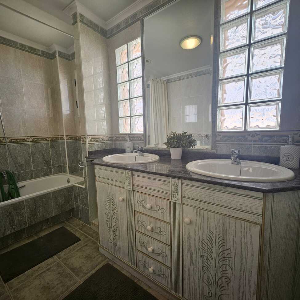 Exterior view in villa for sale in Guardamar del Segura