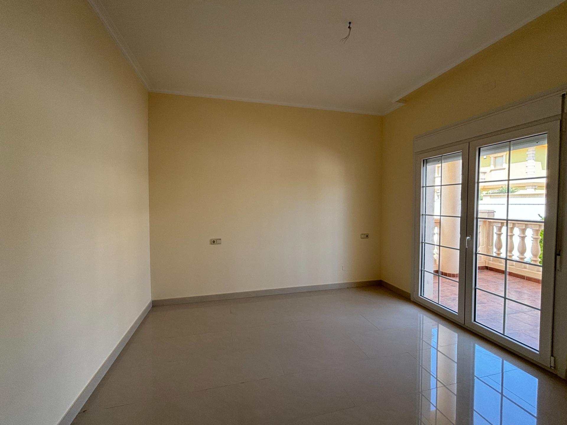 Bedroom in villa for sale in Cabo Roig