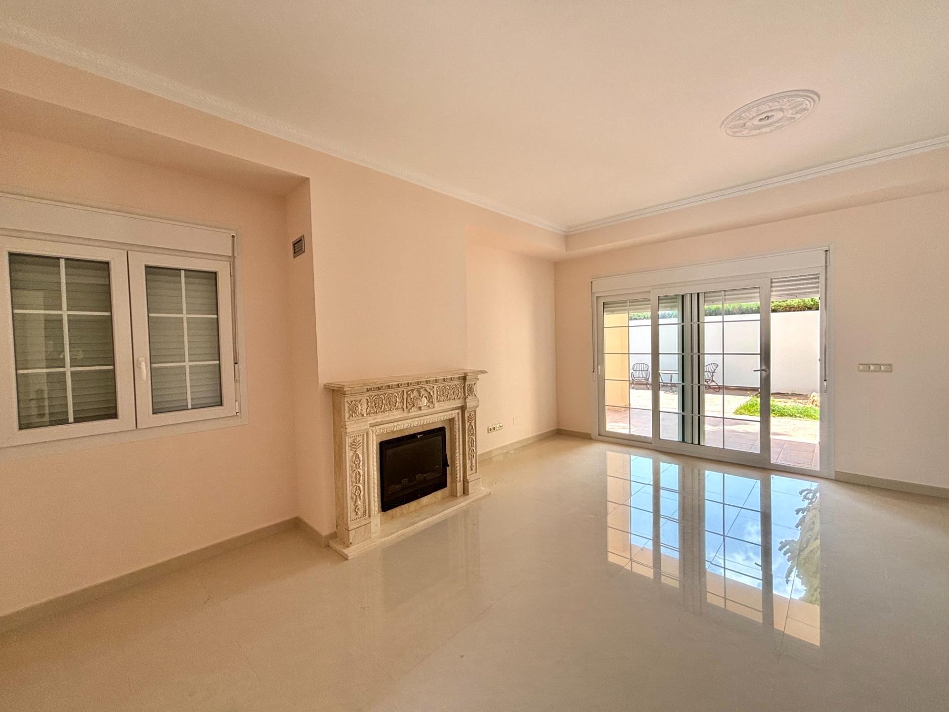 Dining area in villa for sale in Cabo Roig