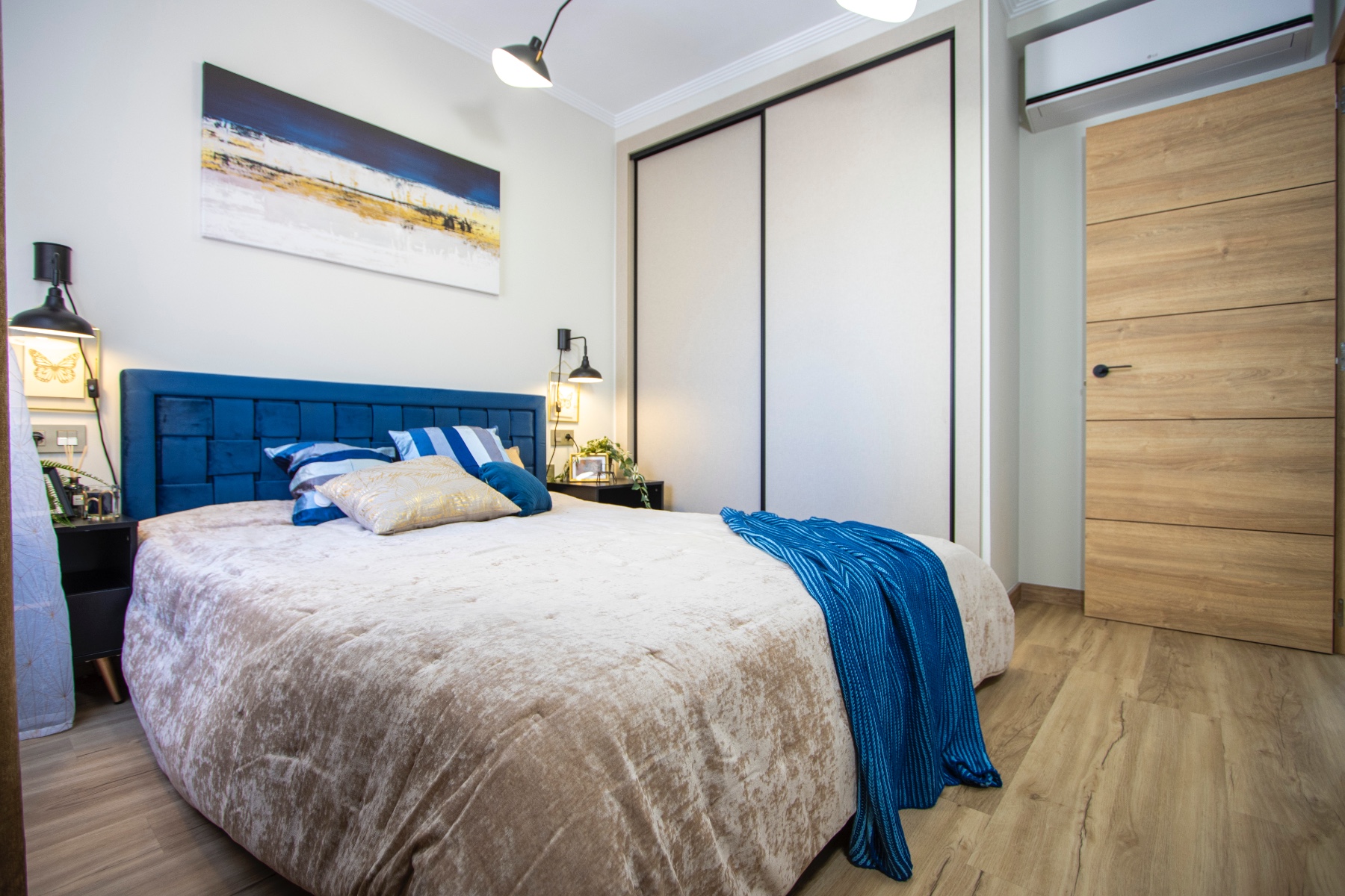 Living room in apartment for sale in Torrevieja