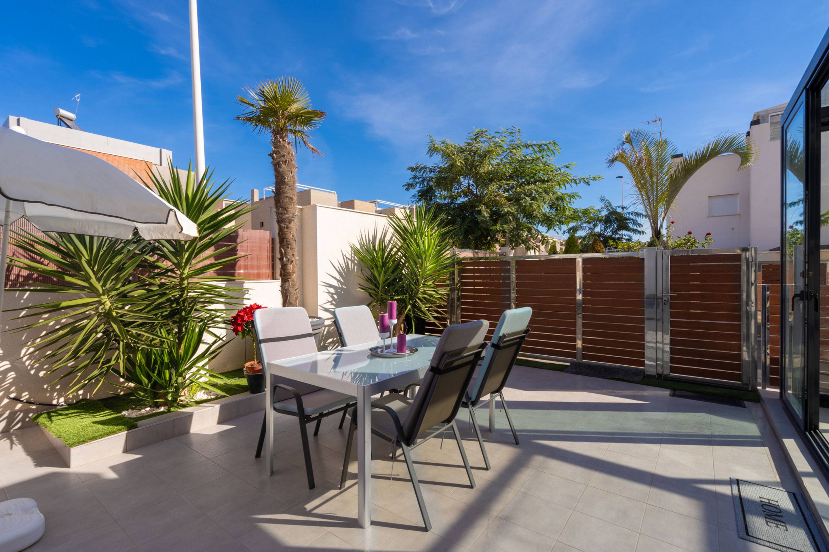 Bedroom in villa for sale in Torrevieja