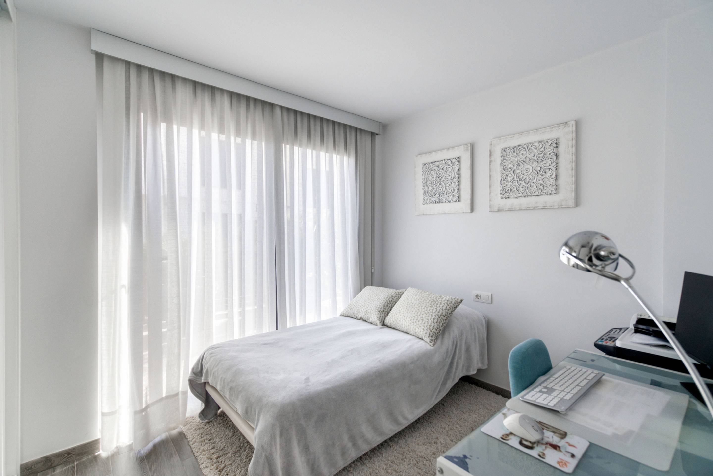 Bedroom in villa for sale in Torrevieja