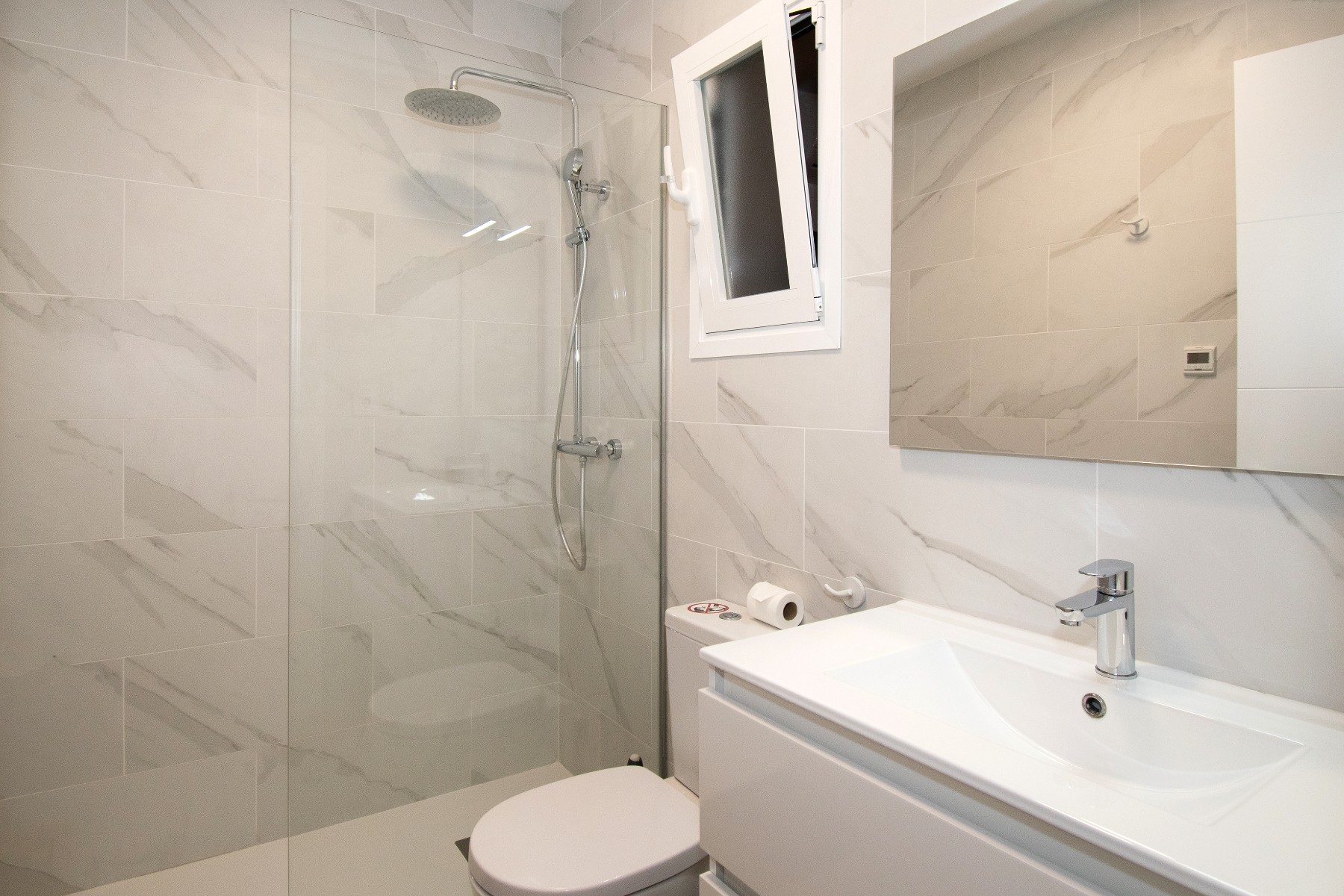 Kitchen in villa for sale in Orihuela Costa