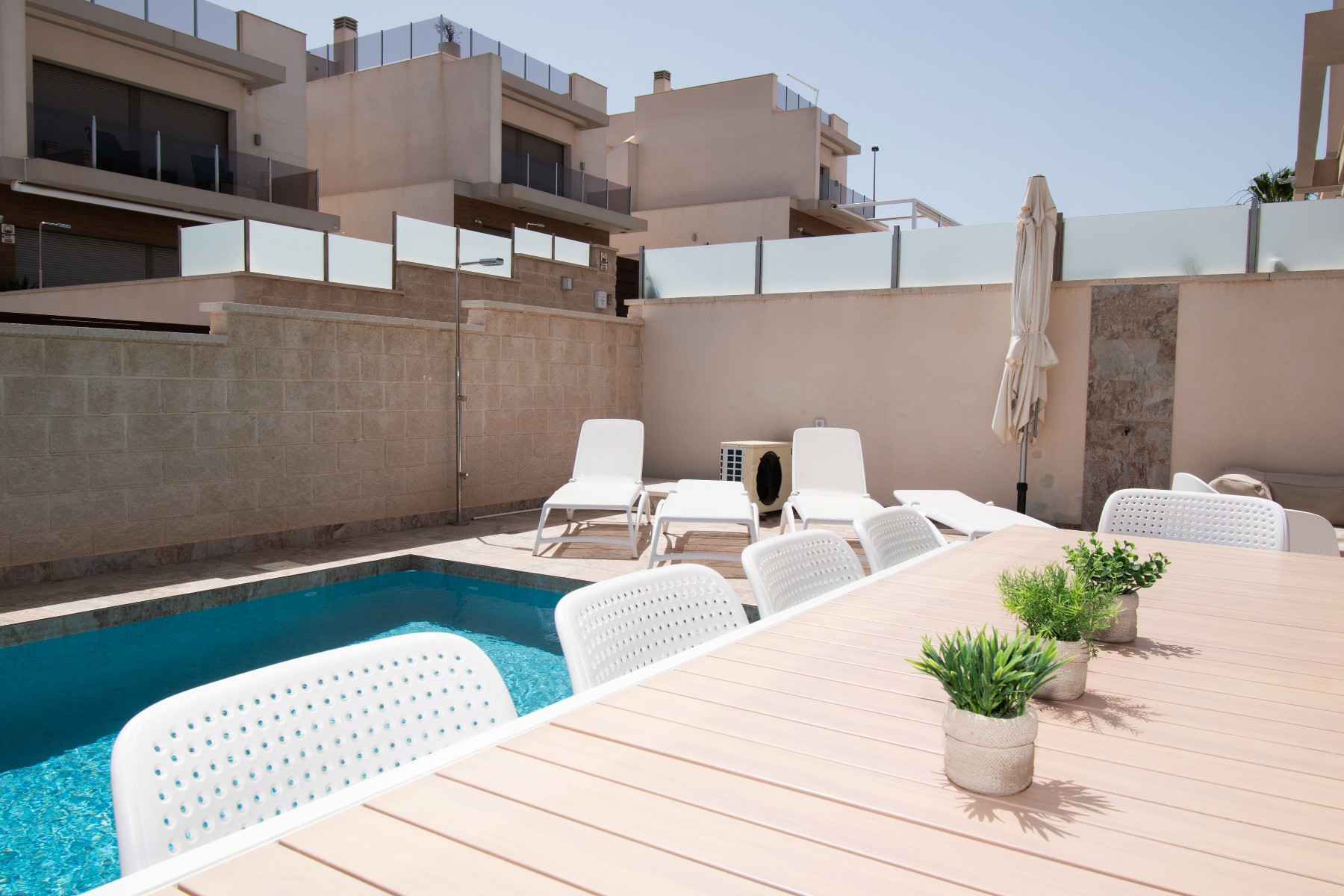 Terrace in villa for sale in Orihuela Costa