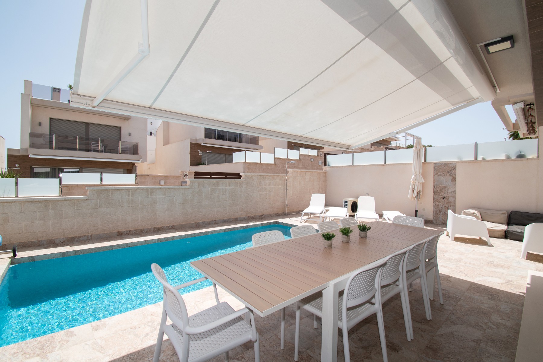 Dining area in villa for sale in Orihuela Costa