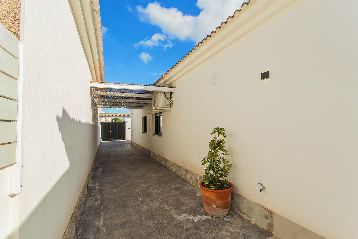 Exterior view in terraced for sale in Torrevieja