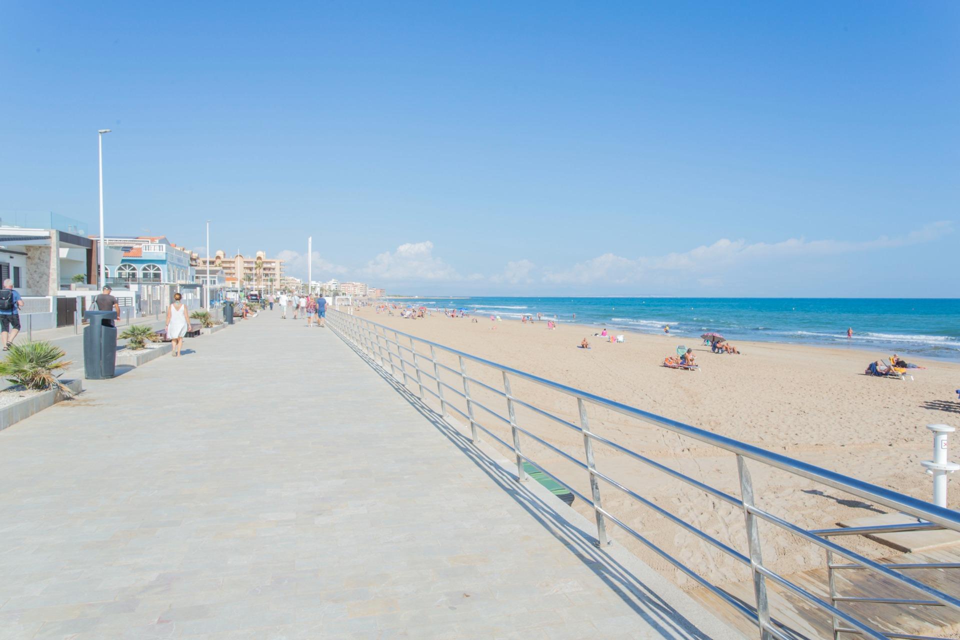 Dining area in terraced for sale in Torrevieja
