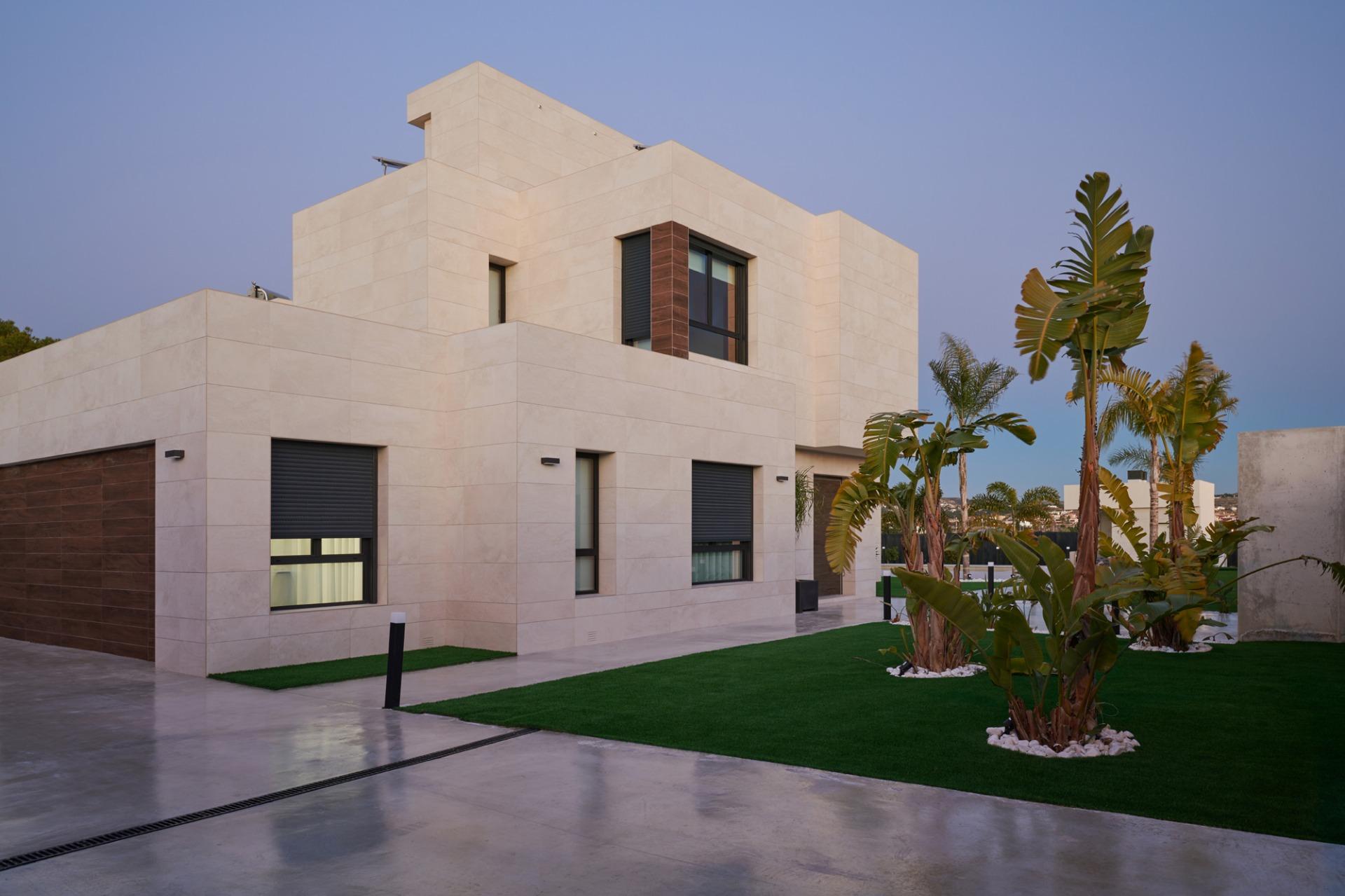 Bedroom in villa for sale in Molina De Segura
