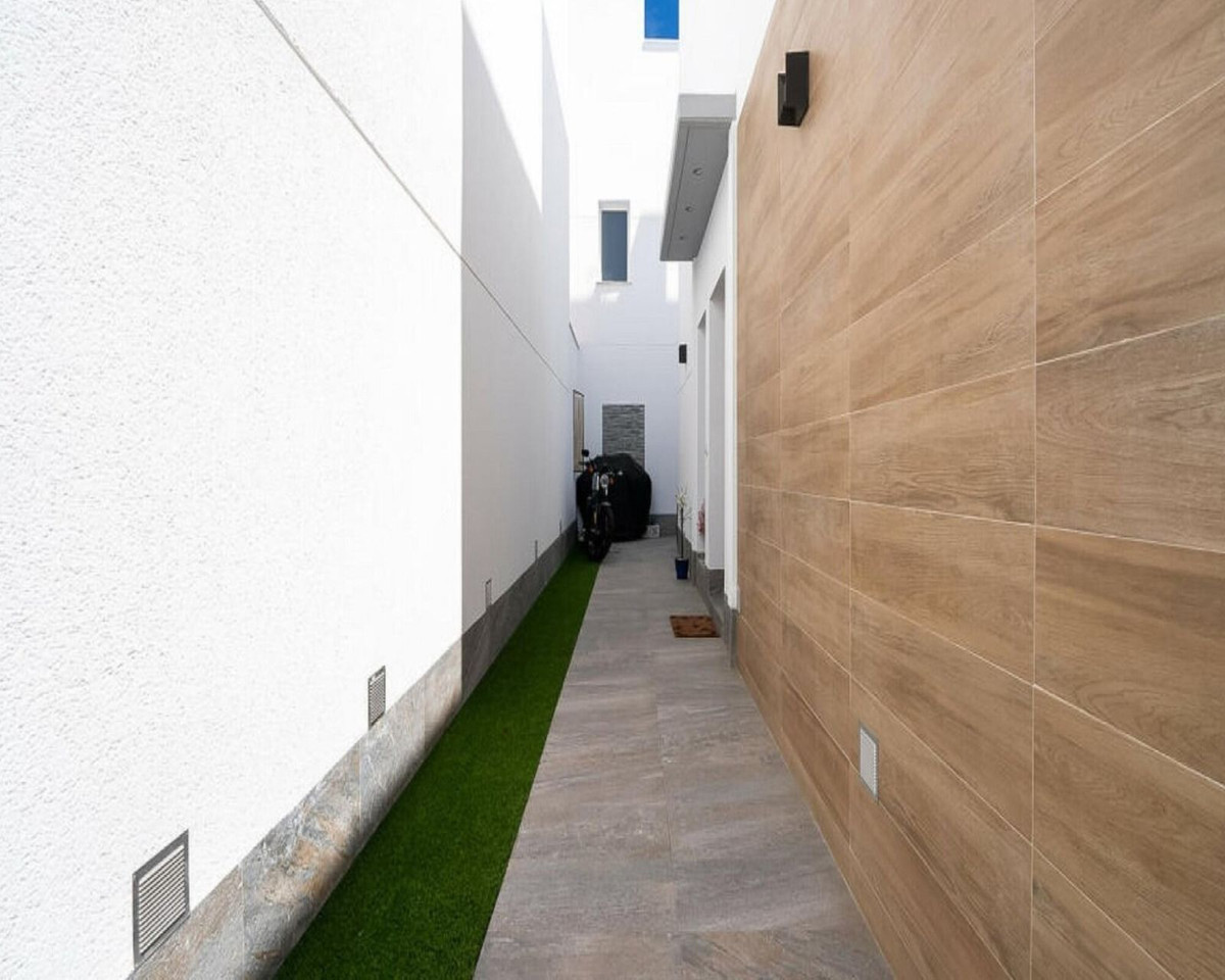 Kitchen in villa for sale in San Pedro del Pinatar