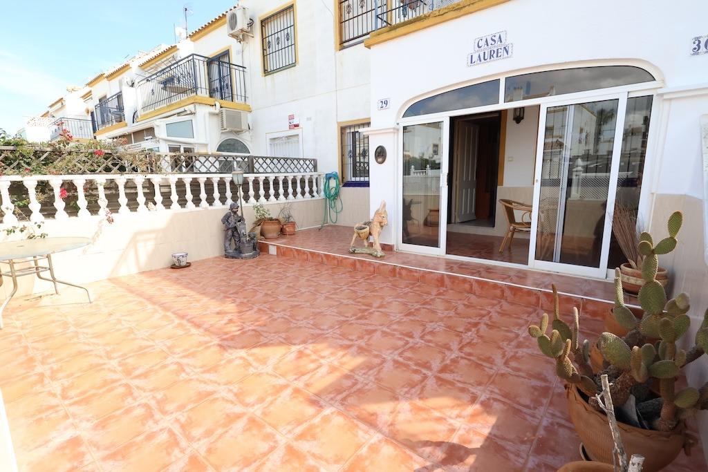 Terrace in bungalow for sale in Torrevieja