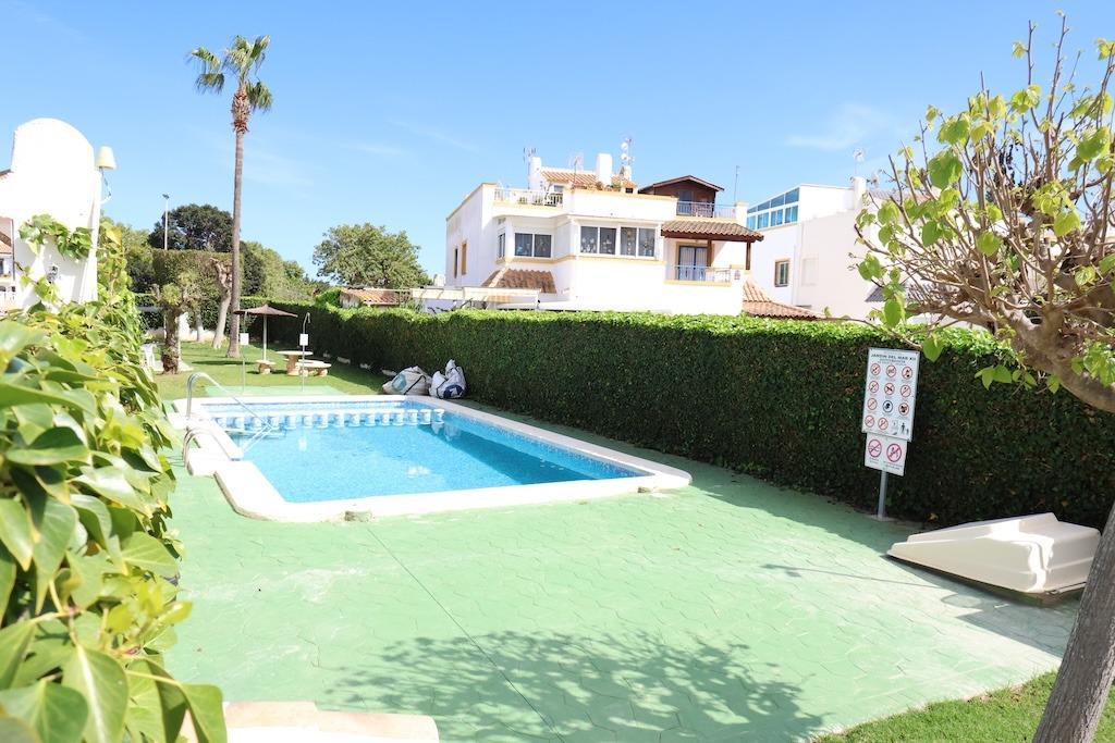Dining area in bungalow for sale in Torrevieja