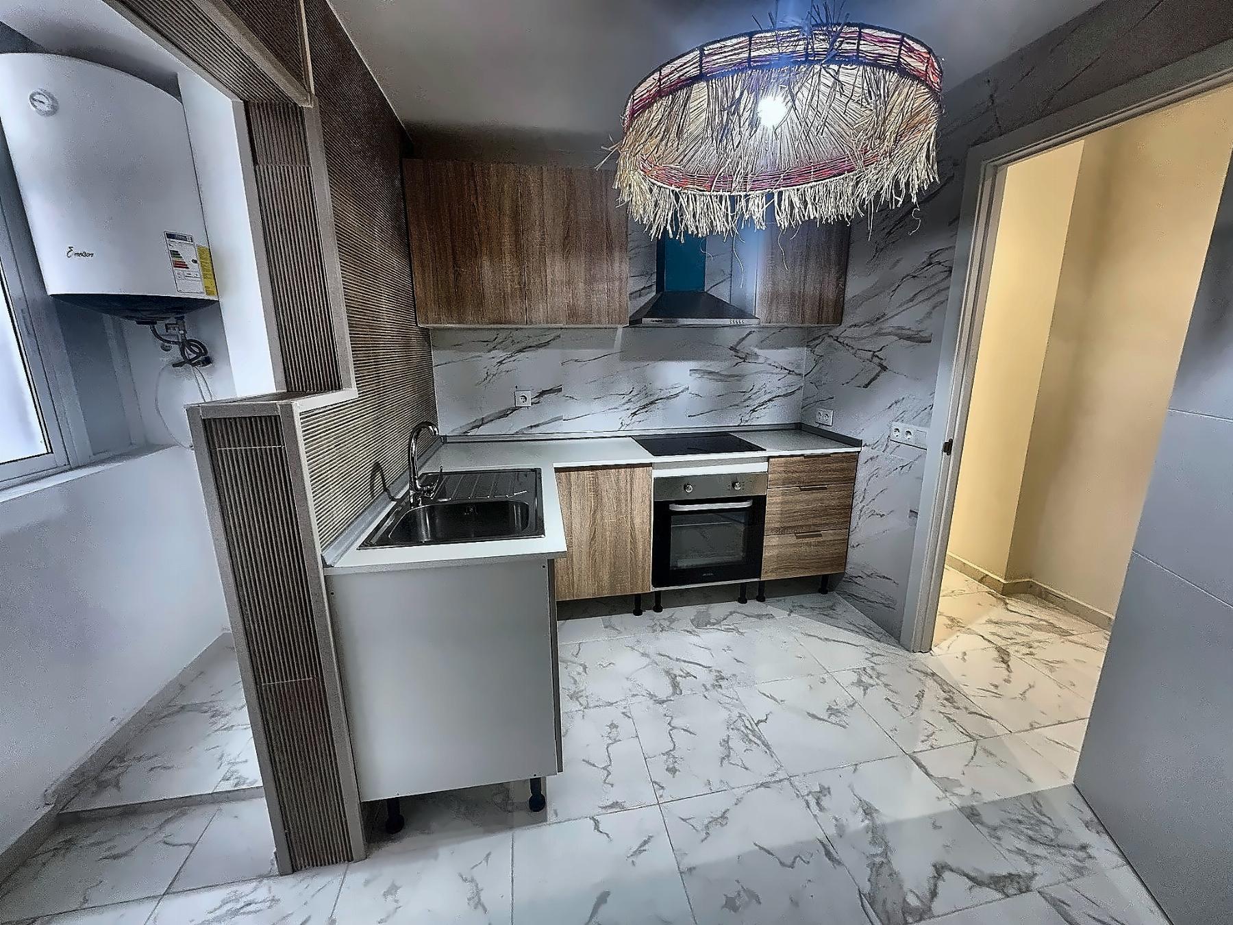 Fantastic fully renovated apartment for sale, located on the first floor in the heart of Torrevieja