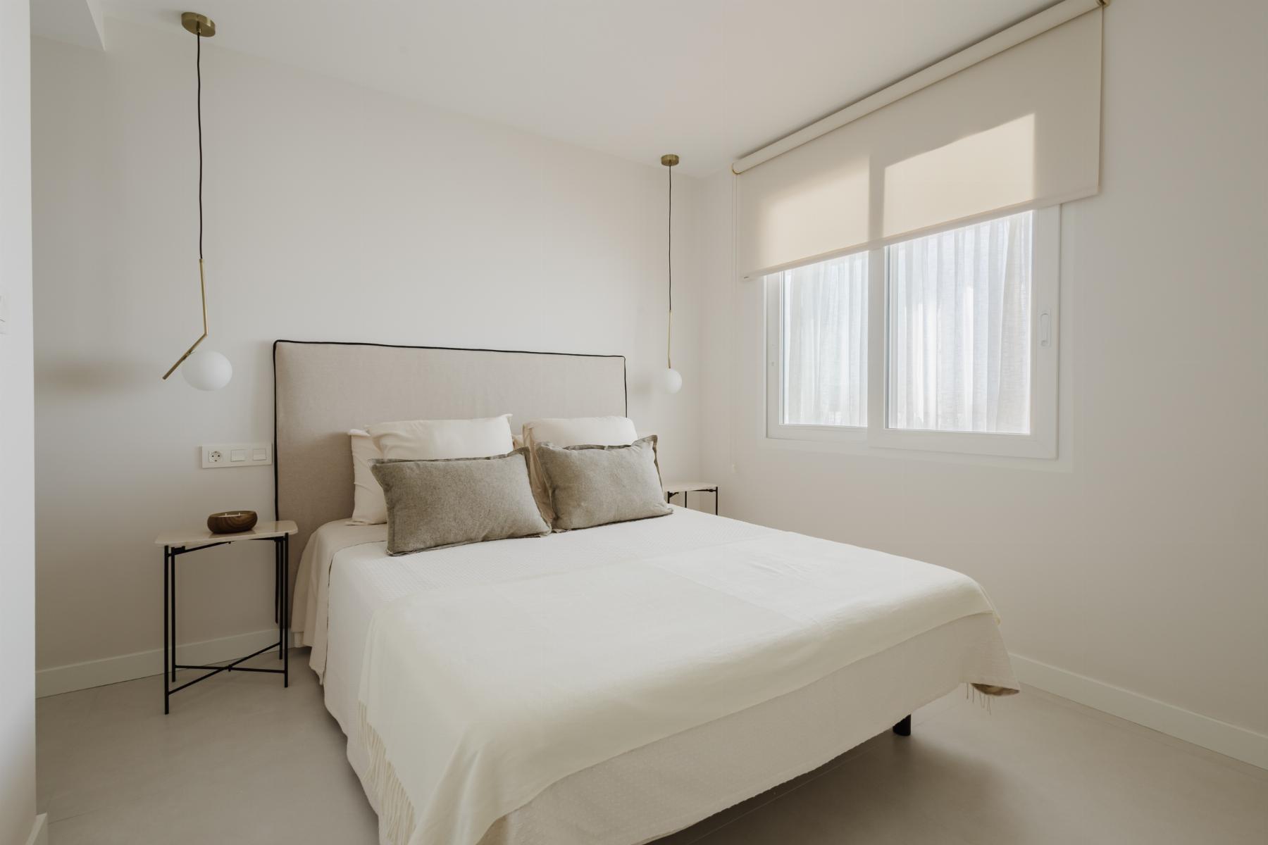 Master bedroom in apartment for sale in Torrevieja