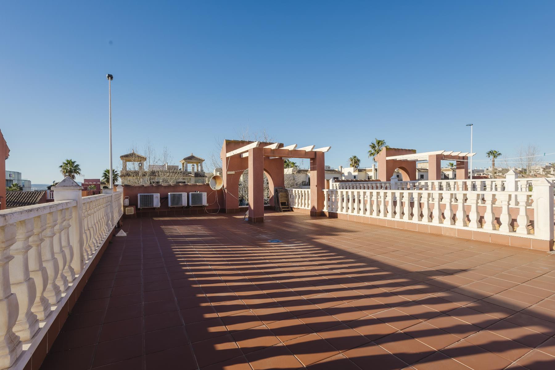 Bathroom in villa for sale in Torrevieja