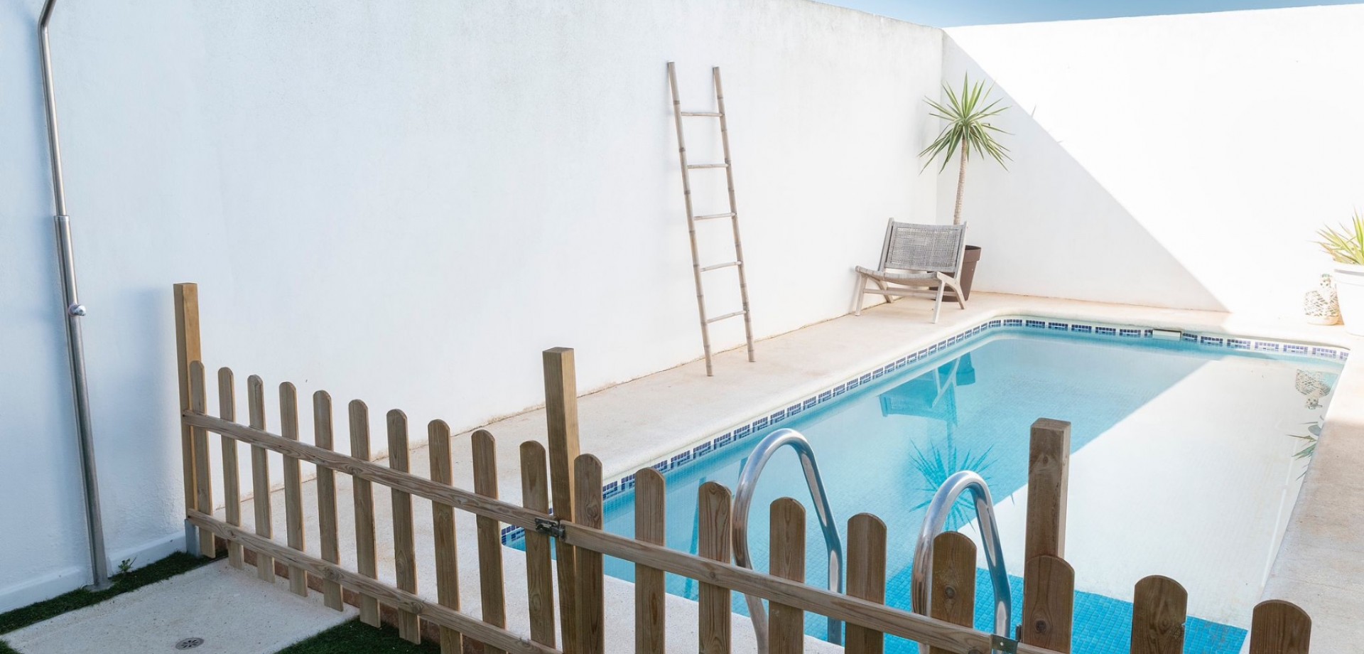 Master bedroom in terraced for sale in San Javier