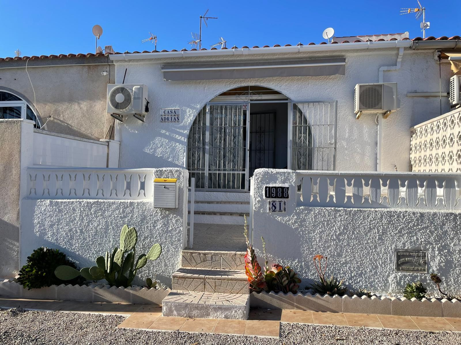 Bedrooms: 2, Bathrooms: 1, Town House in Torrevieja, Alicante, Spain