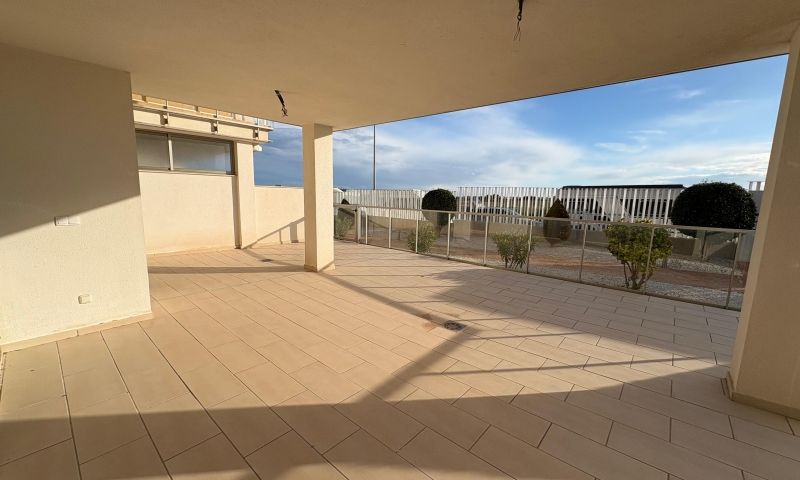 Garden in apartment for sale in Orihuela Costa