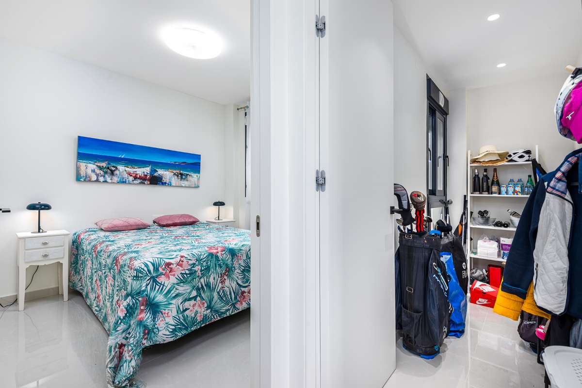 Master bedroom in apartment for sale in Torre de La Horadada