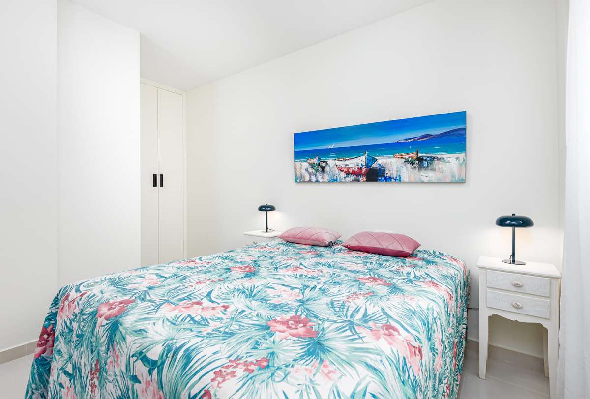We present this fantastic property located on Avenida Sánchez Lozano, Torre de la Horadada, in a qui