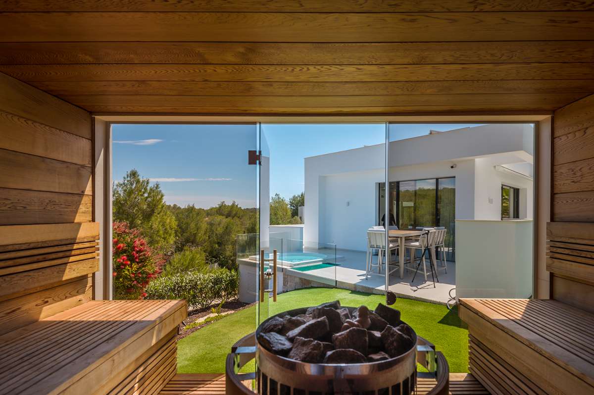 Terrace in villa for sale in Las Colinas Golf