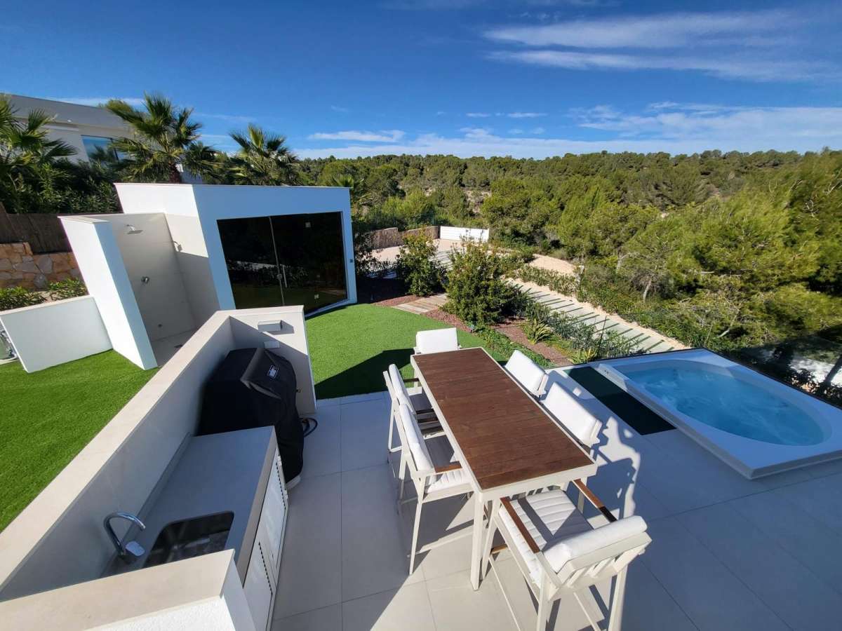 Bedroom in villa for sale in Las Colinas Golf