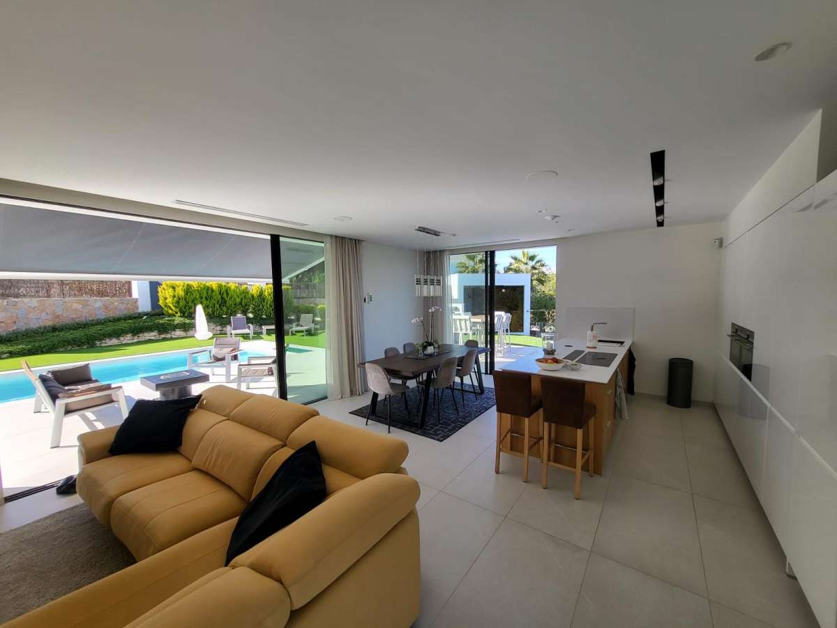 Terrace in villa for sale in Las Colinas Golf