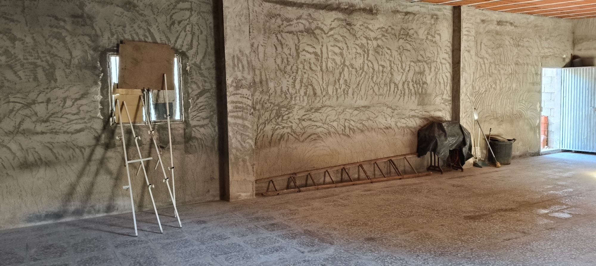 Living room in commercial for sale in La Romana