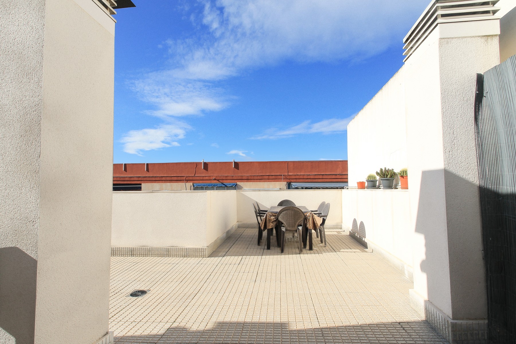 Exterior view in penthouse for sale in Alicante