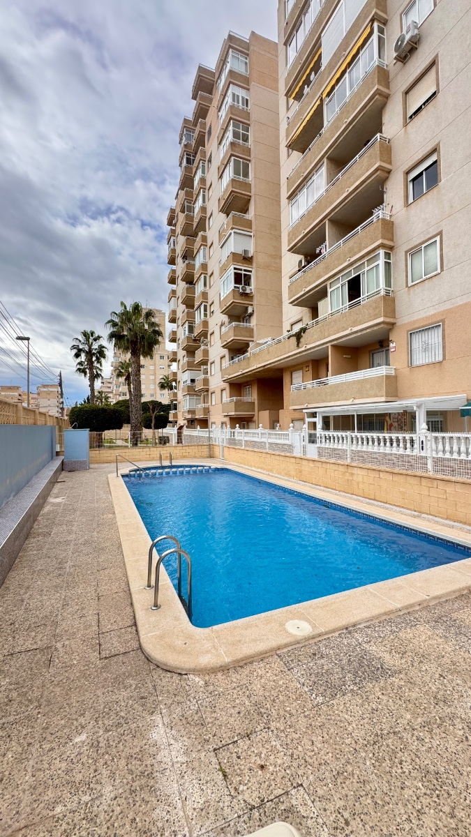 Terrace in apartment for sale in Torrevieja