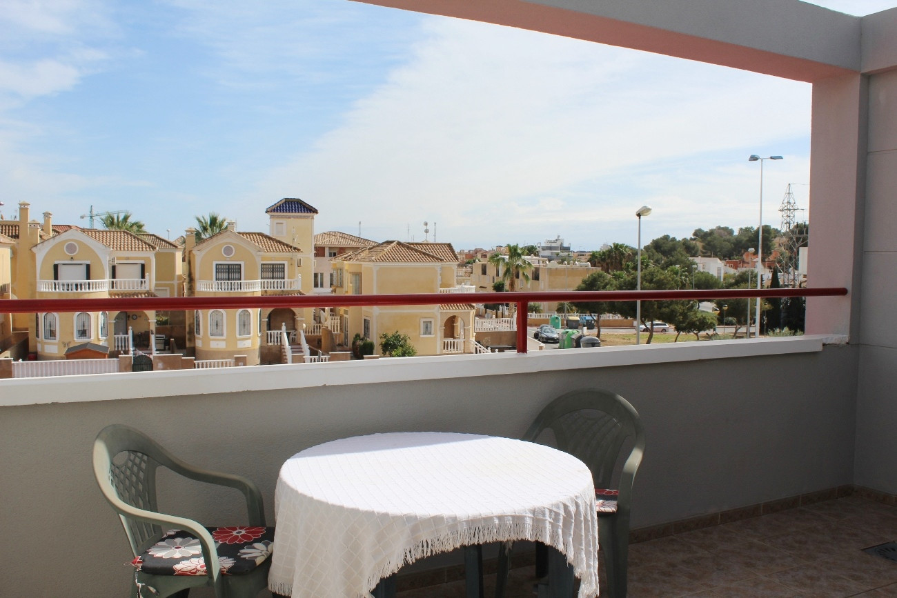 Terrace in penthouse for sale in Villamartin