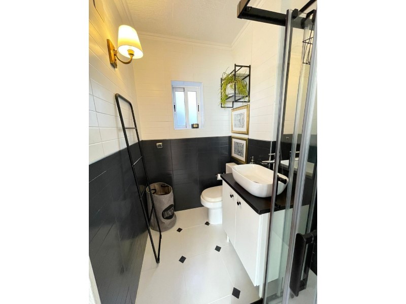 Bedroom in apartment for sale in Orihuela
