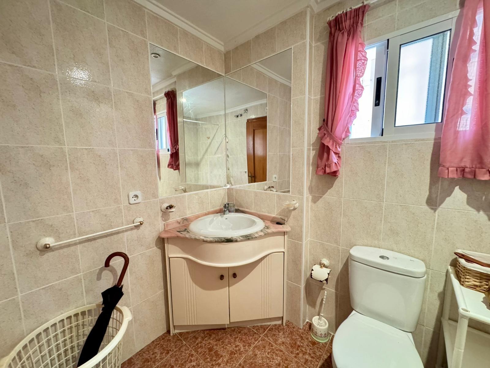 Dining area in villa for sale in Torrevieja
